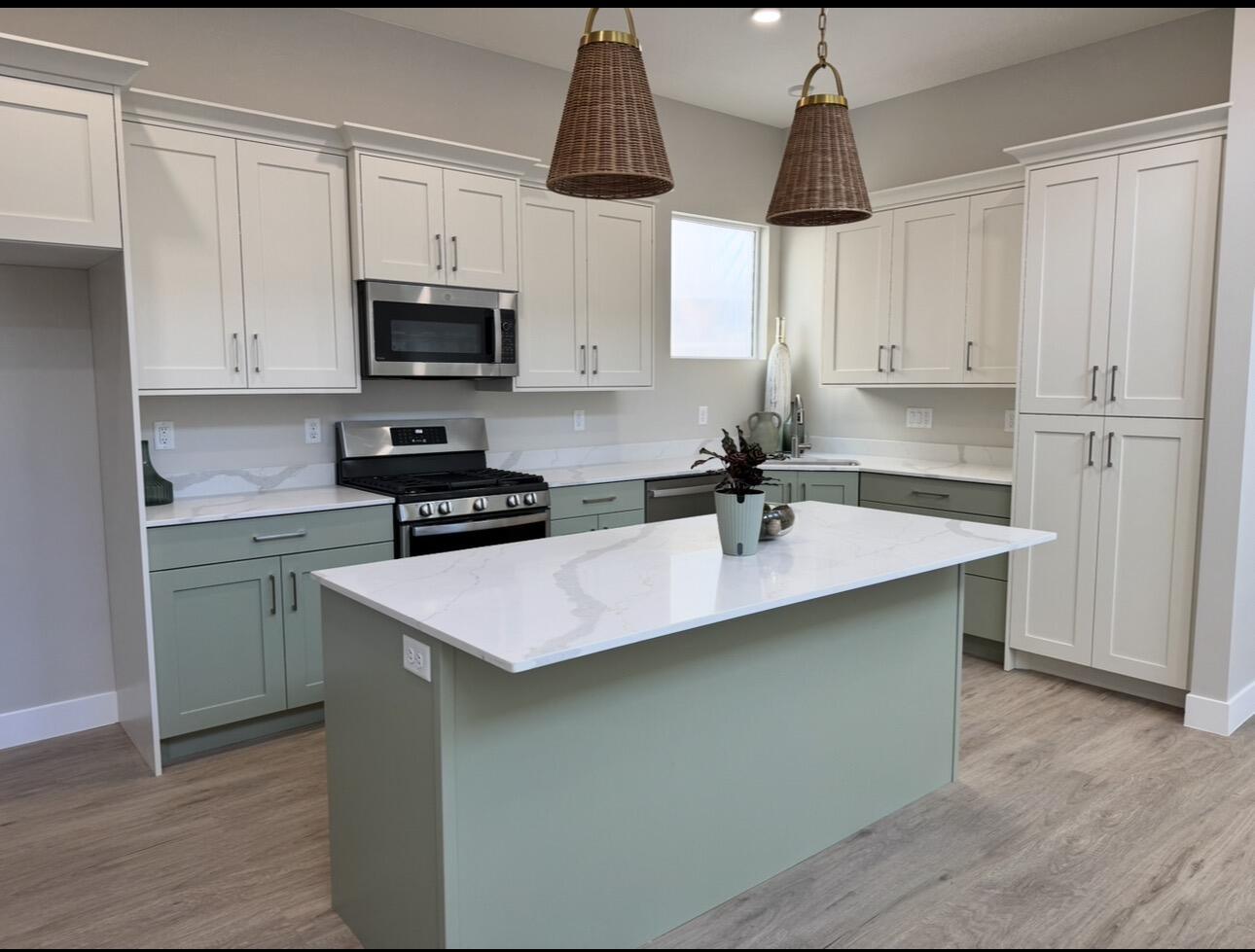 EAGLE POINTE - Residential