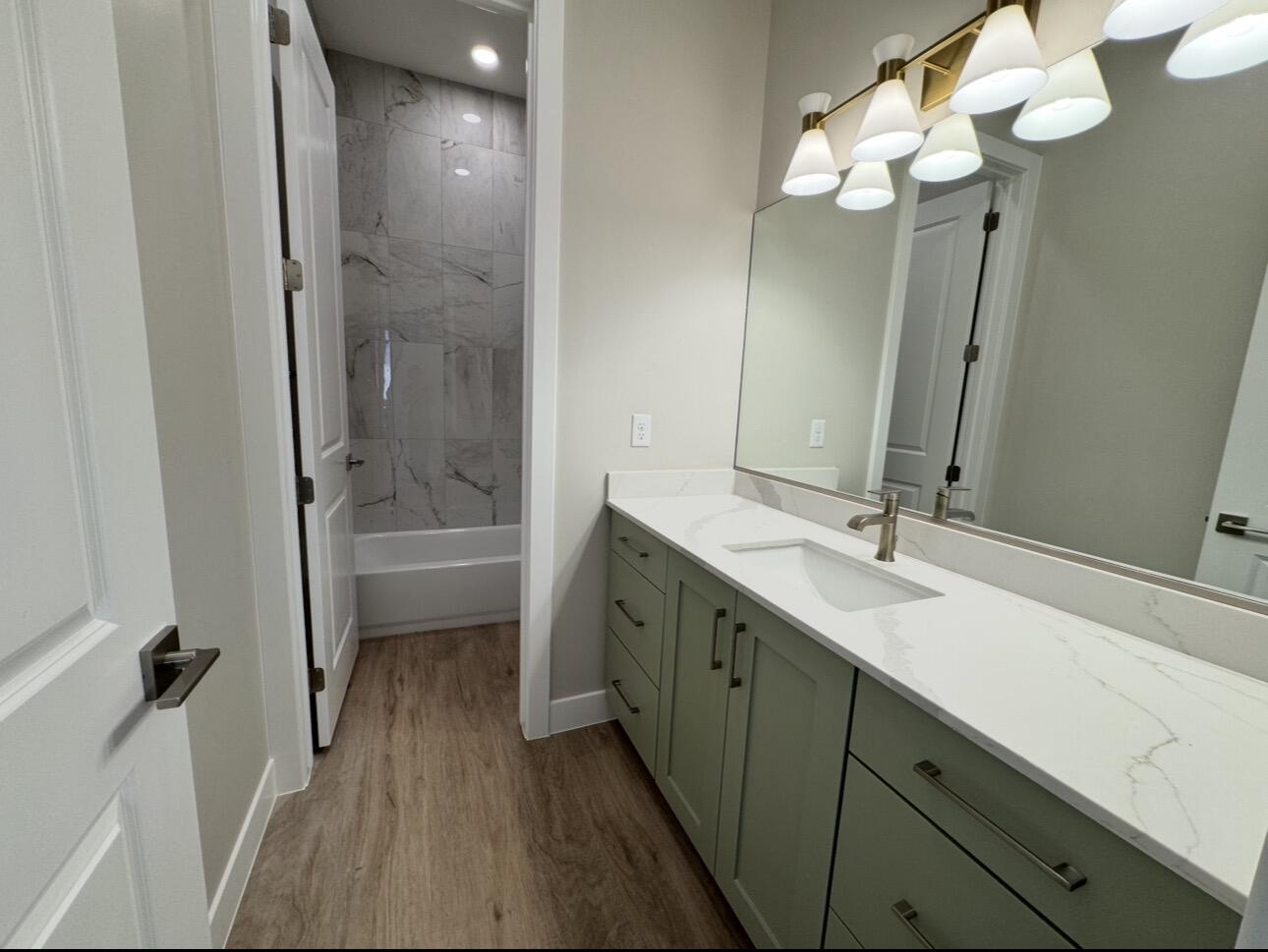 EAGLE POINTE - Residential