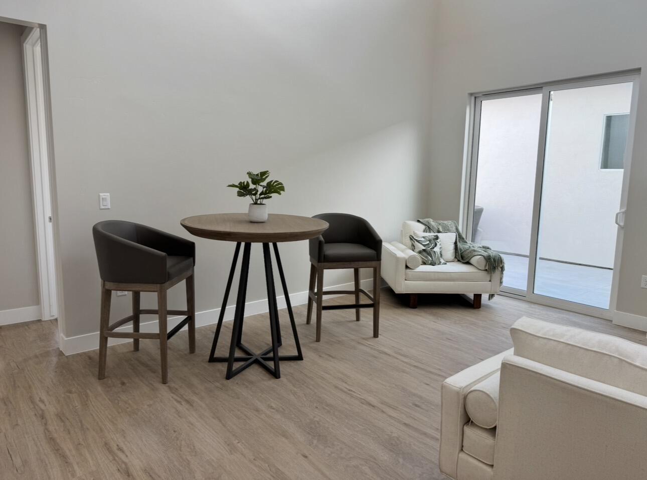 EAGLE POINTE - Residential