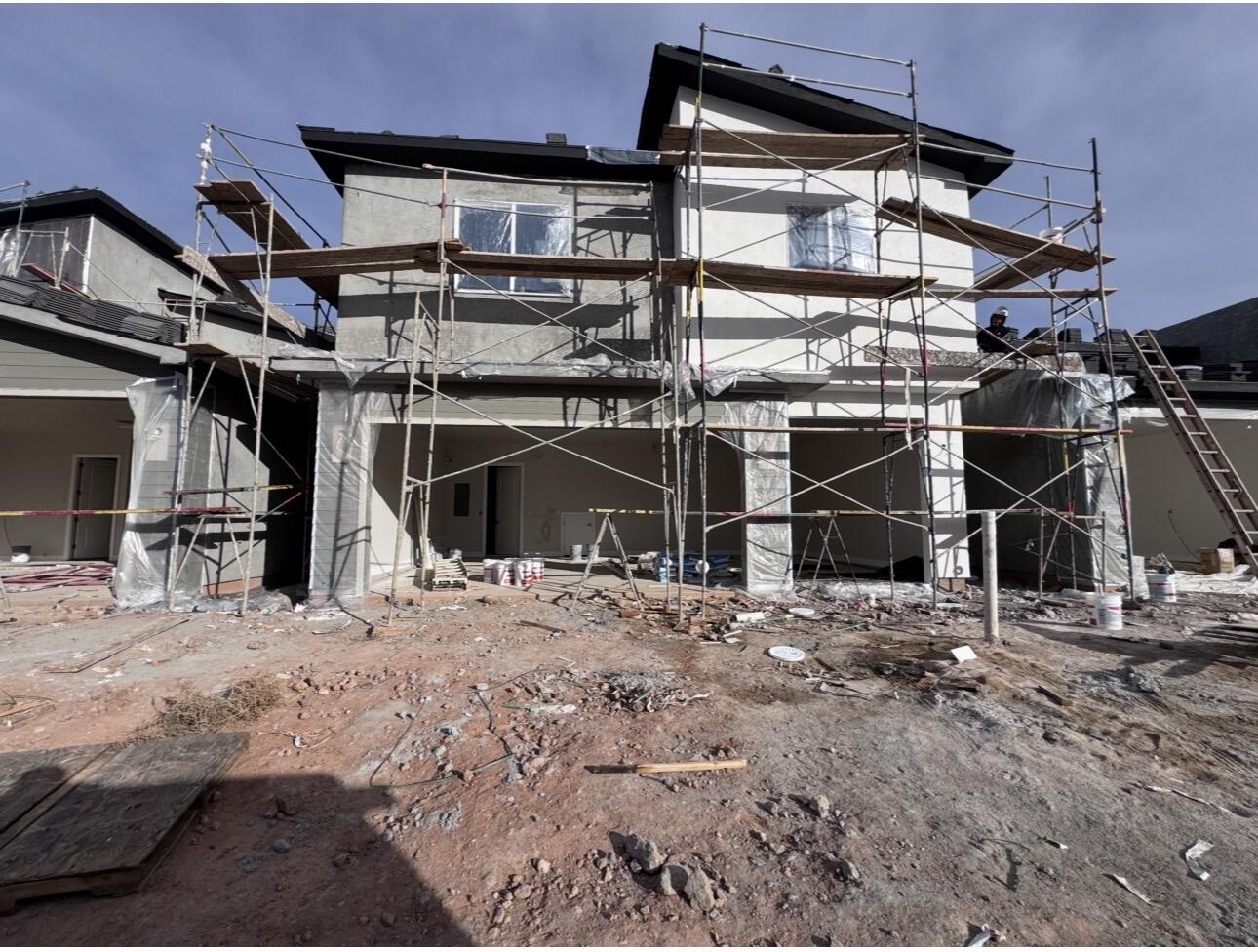 EAGLE POINTE - Residential