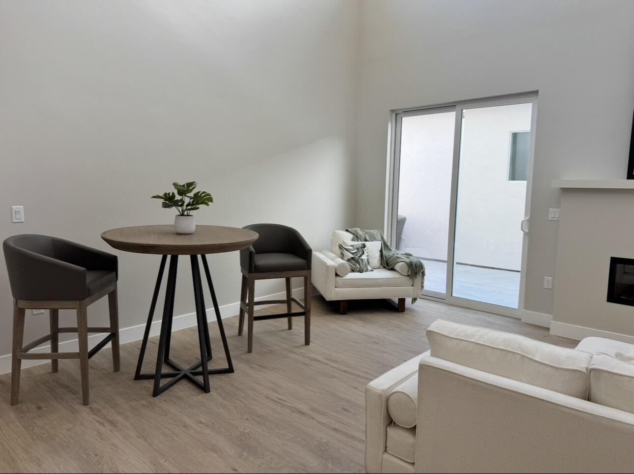 EAGLE POINTE - Residential