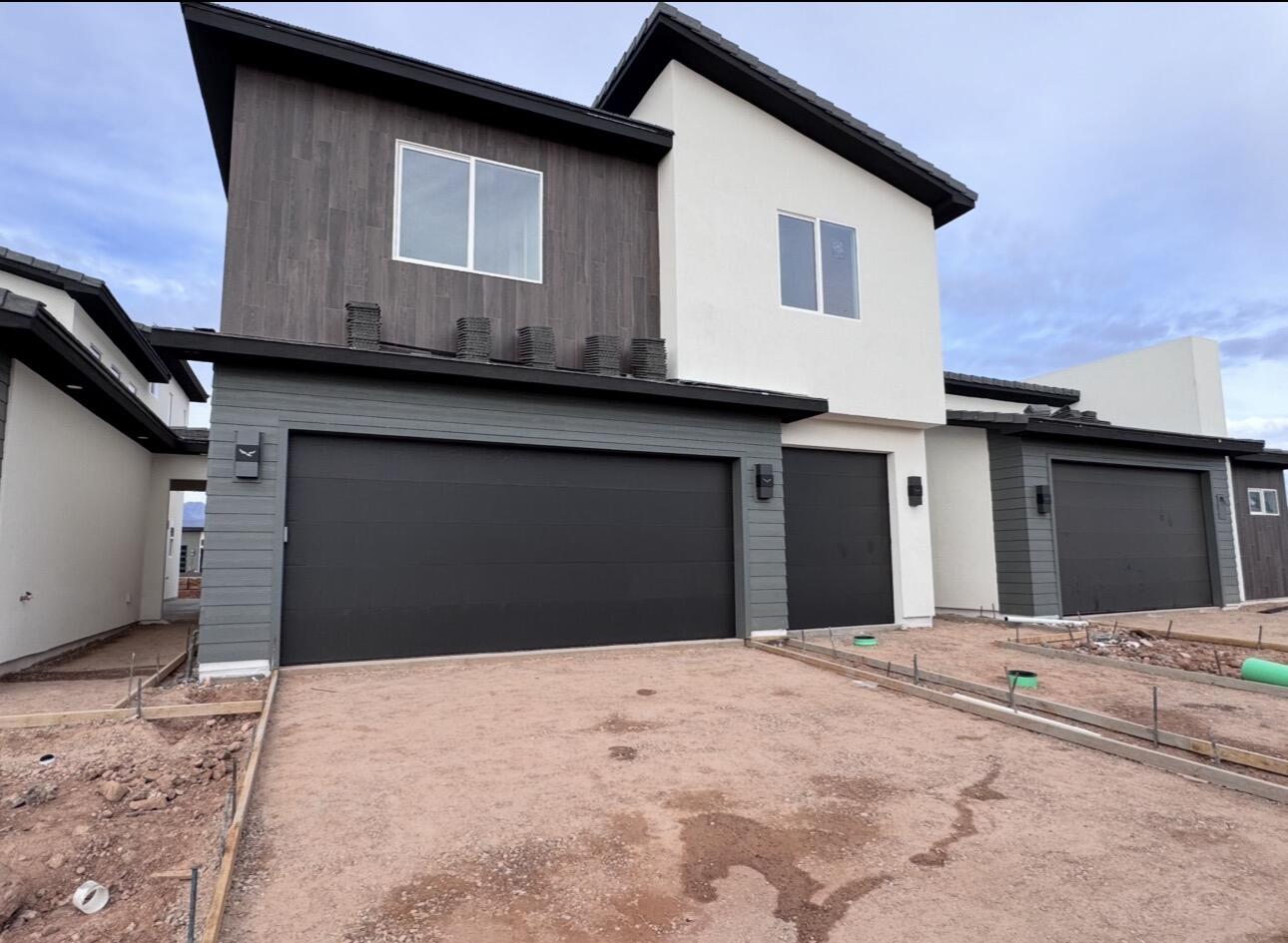 EAGLE POINTE - Residential