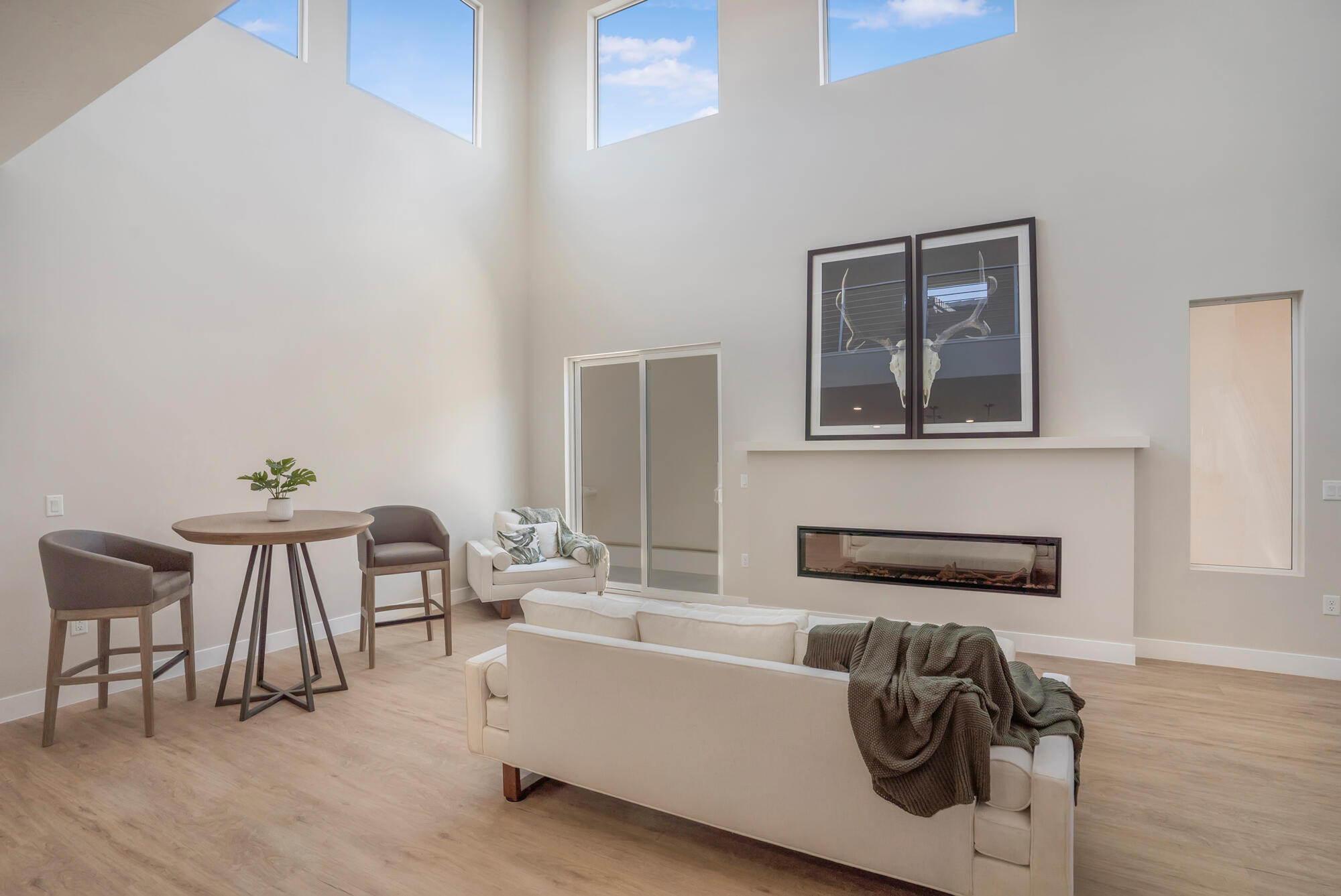 EAGLE POINTE - Residential