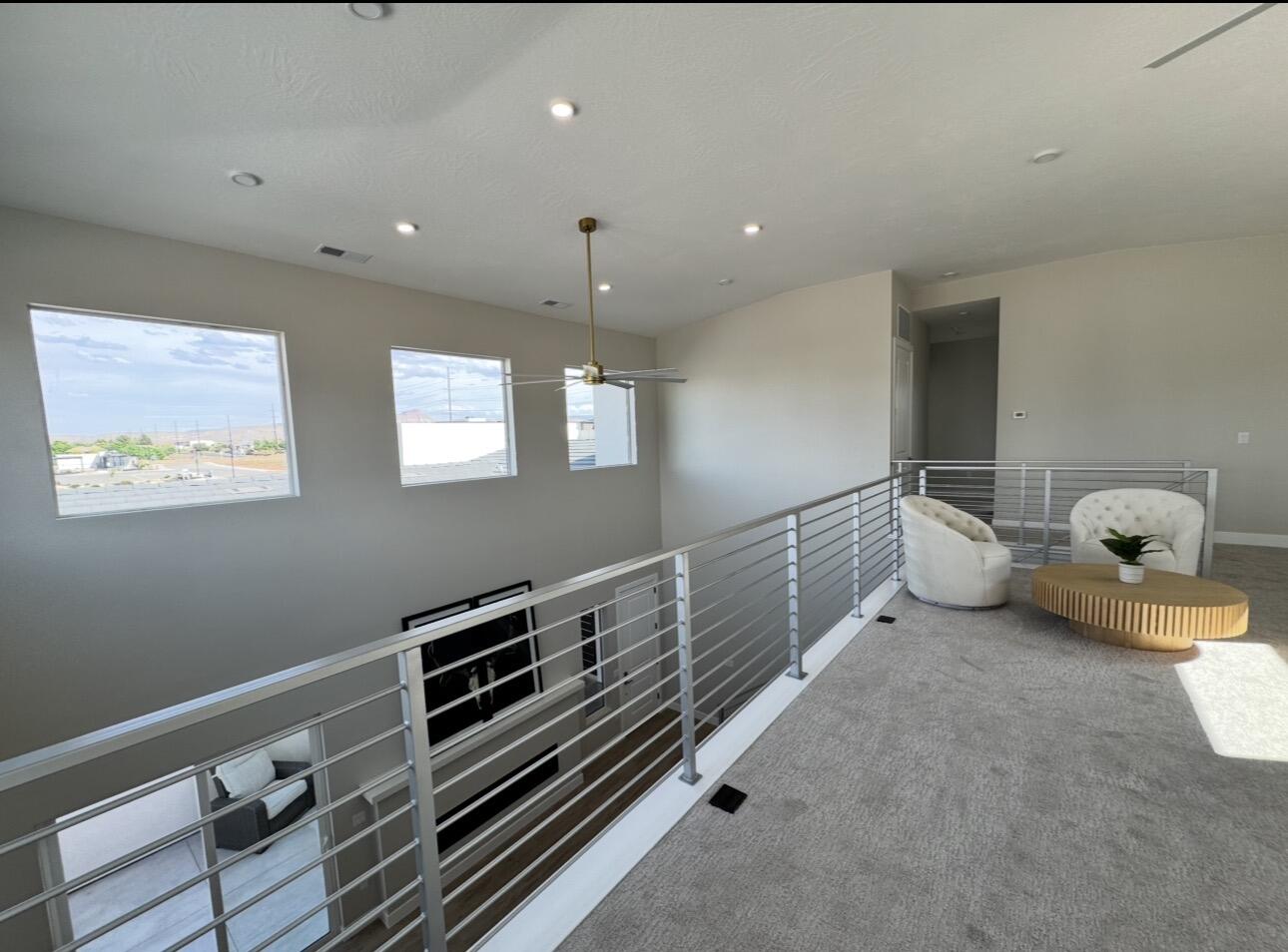 EAGLE POINTE - Residential