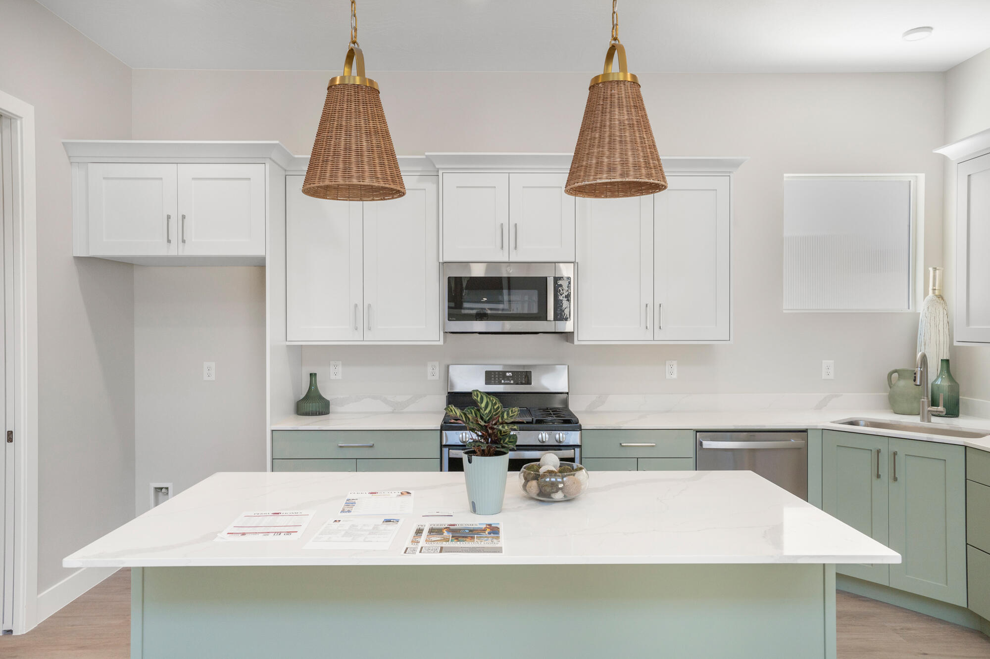EAGLE POINTE - Residential