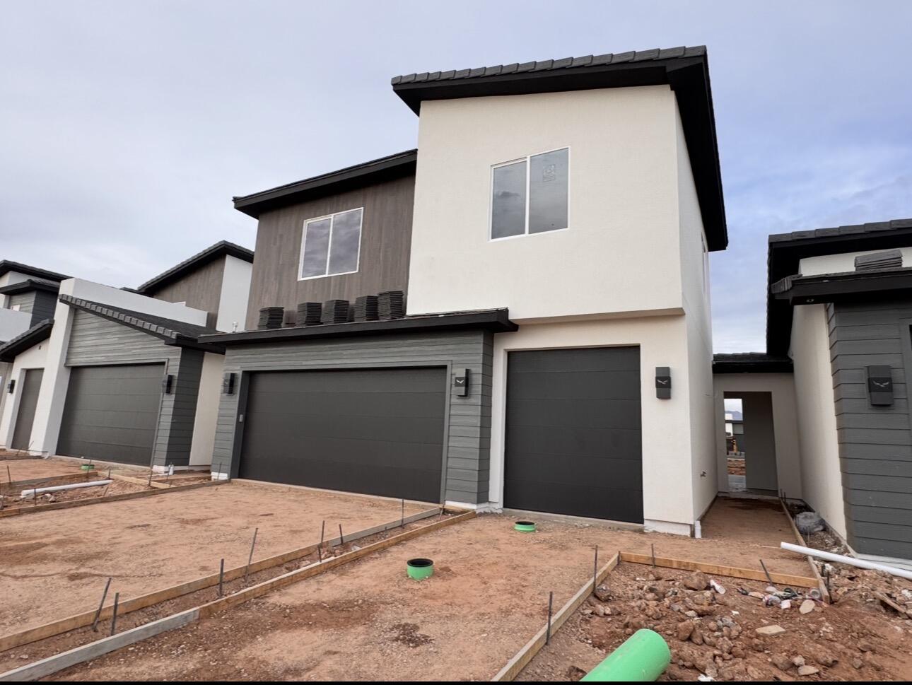 EAGLE POINTE - Residential