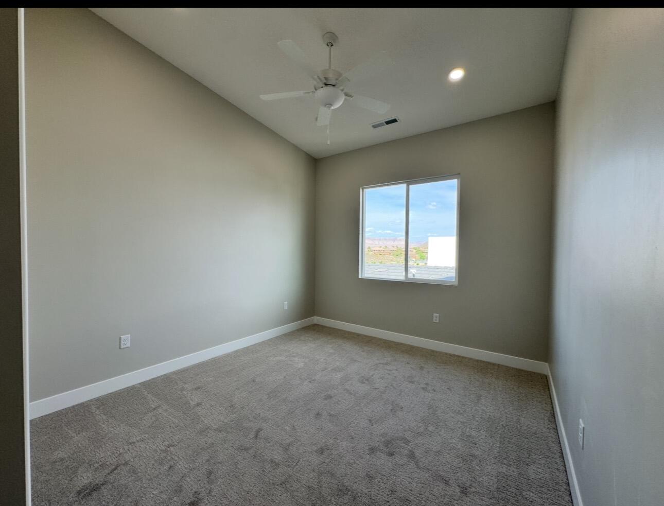 EAGLE POINTE - Residential