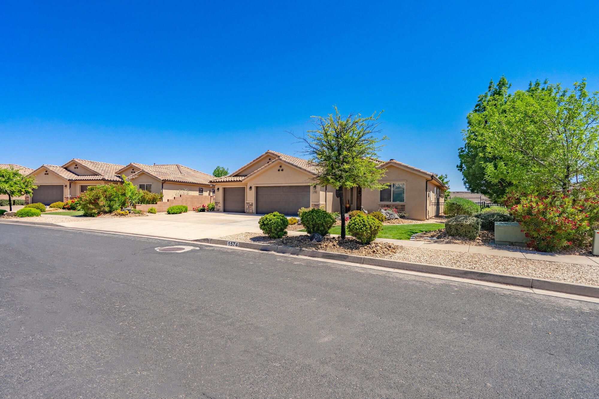 SIENNA HEIGHTS - Residential