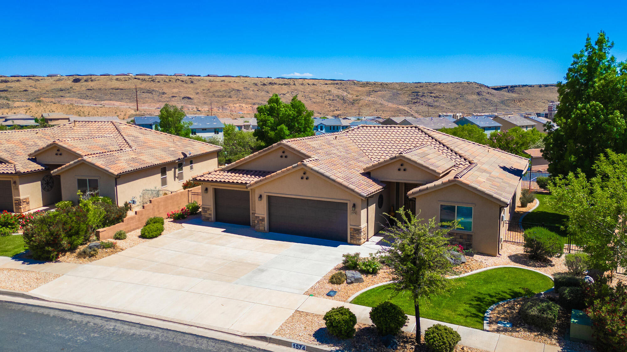 SIENNA HEIGHTS - Residential