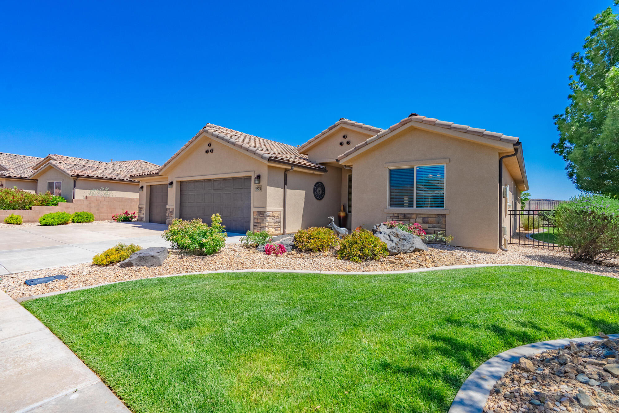 SIENNA HEIGHTS - Residential