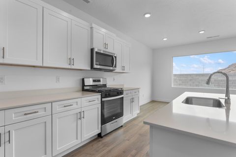 Tiny photo for 1798 S Queens Garden DR 4284 #4284, Washington, UT 84780 (MLS # 26-270611)