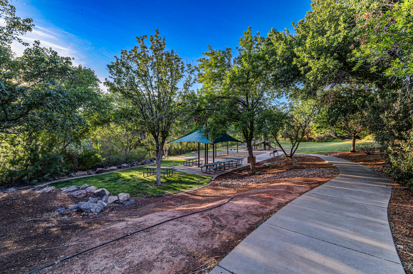 PINE BROOK - Residential