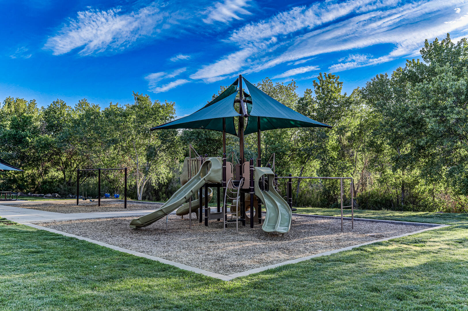 PINE BROOK - Residential