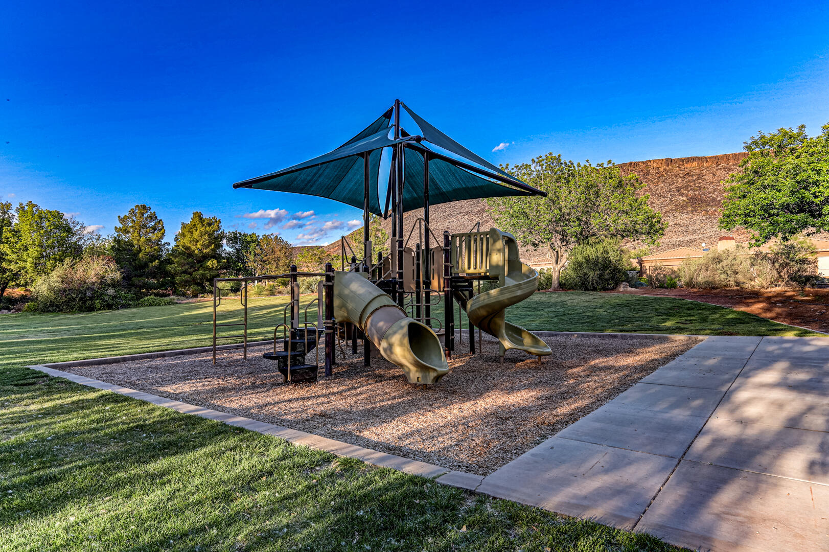 PINE BROOK - Residential