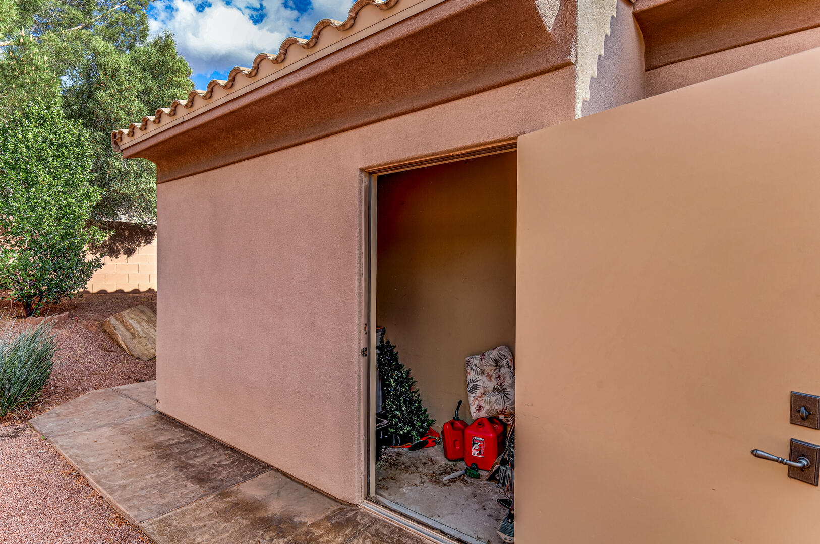 PINE BROOK - Residential