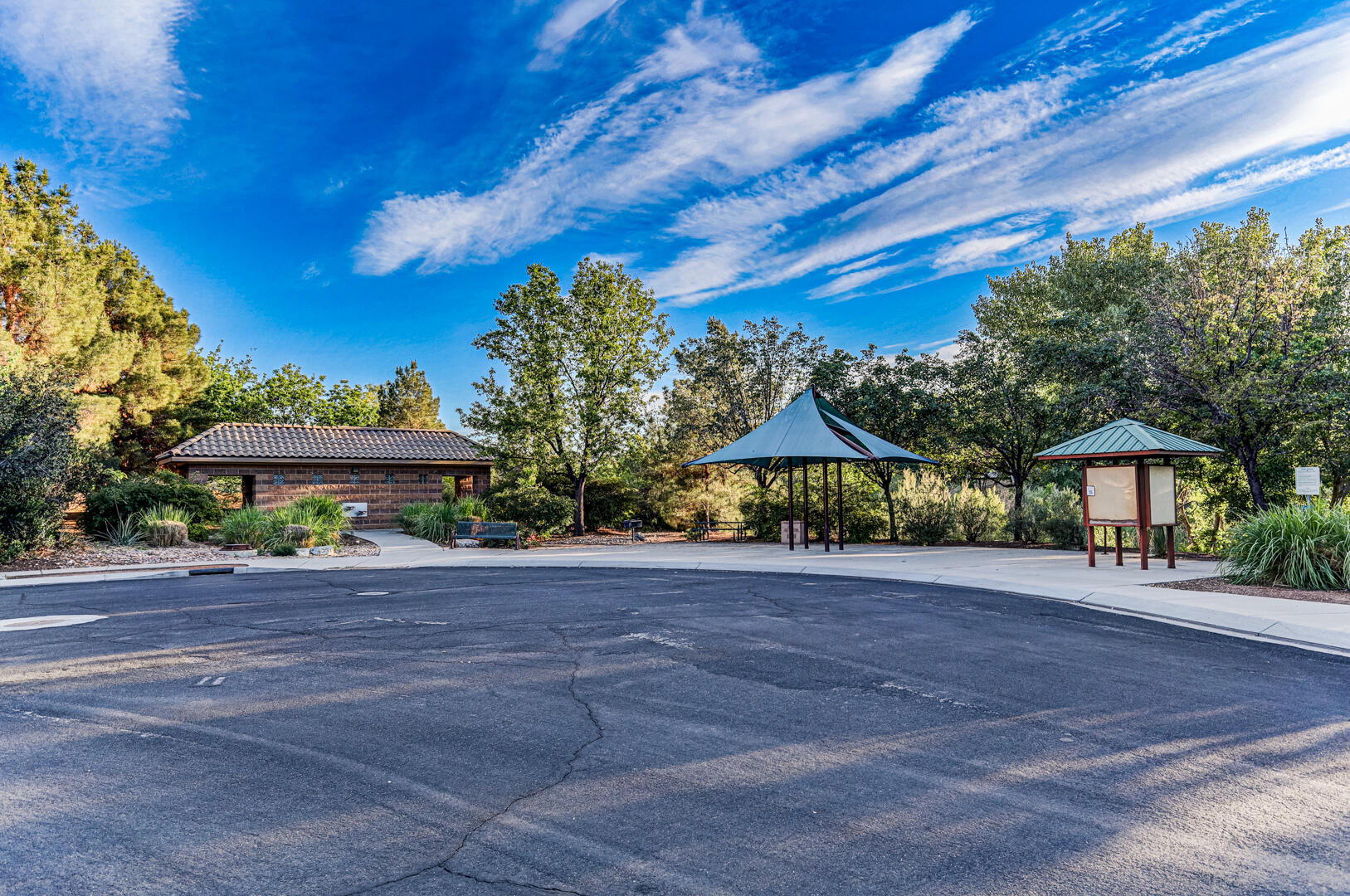 PINE BROOK - Residential