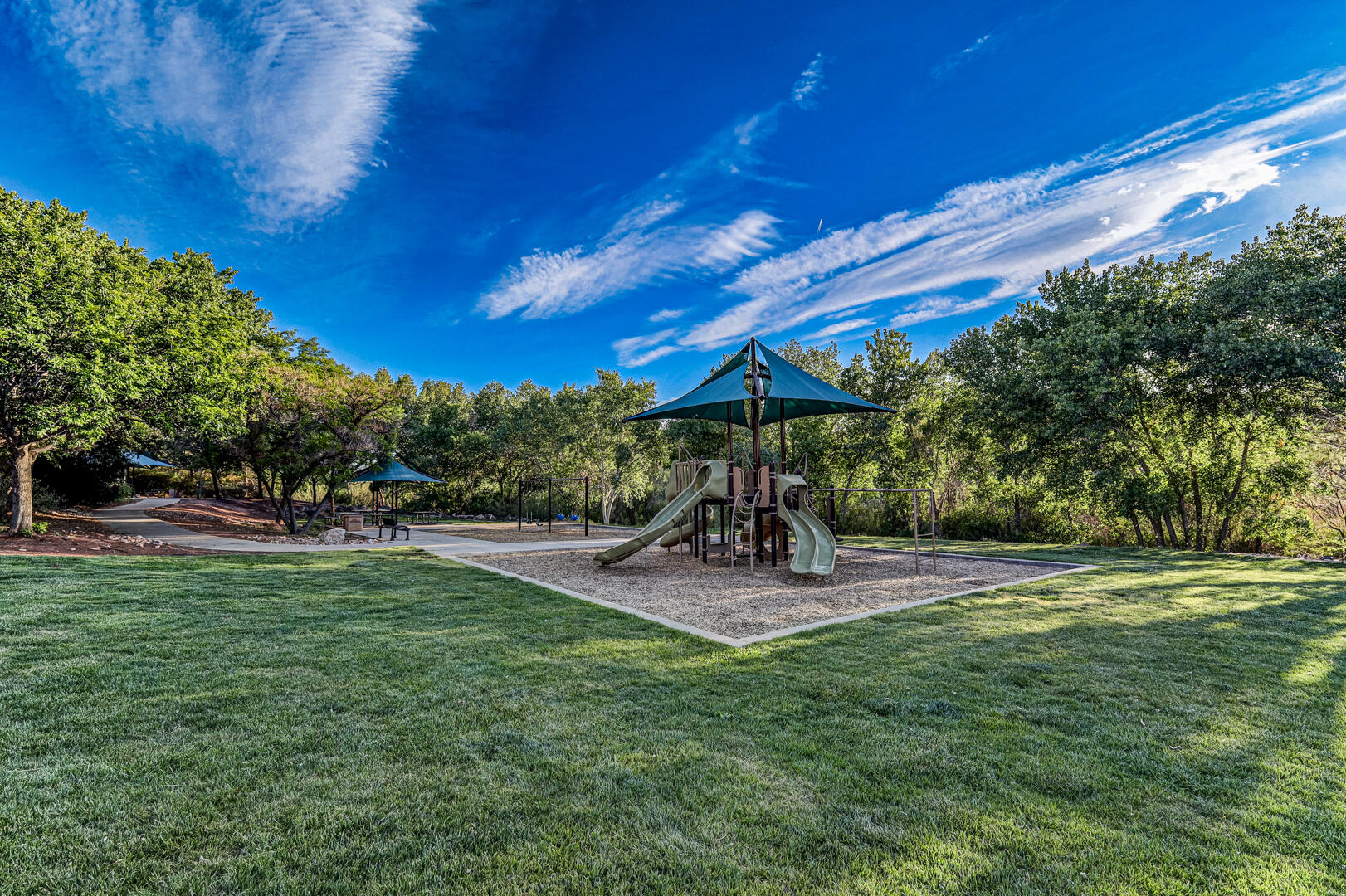 PINE BROOK - Residential