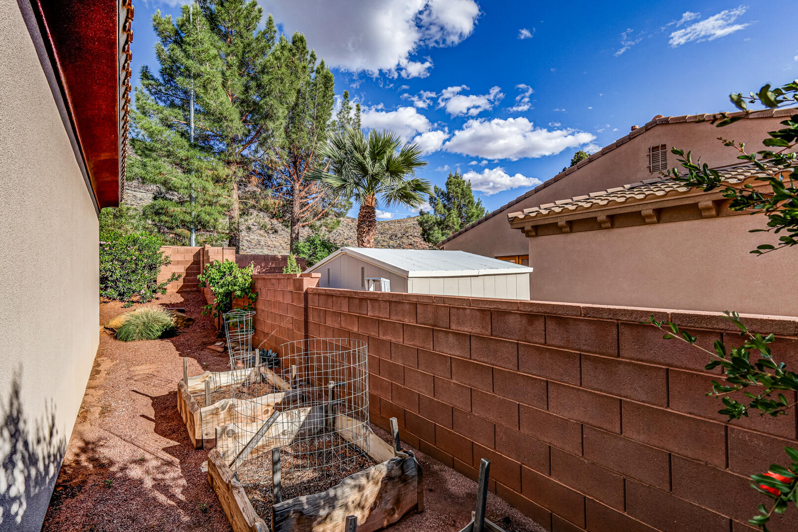 PINE BROOK - Residential