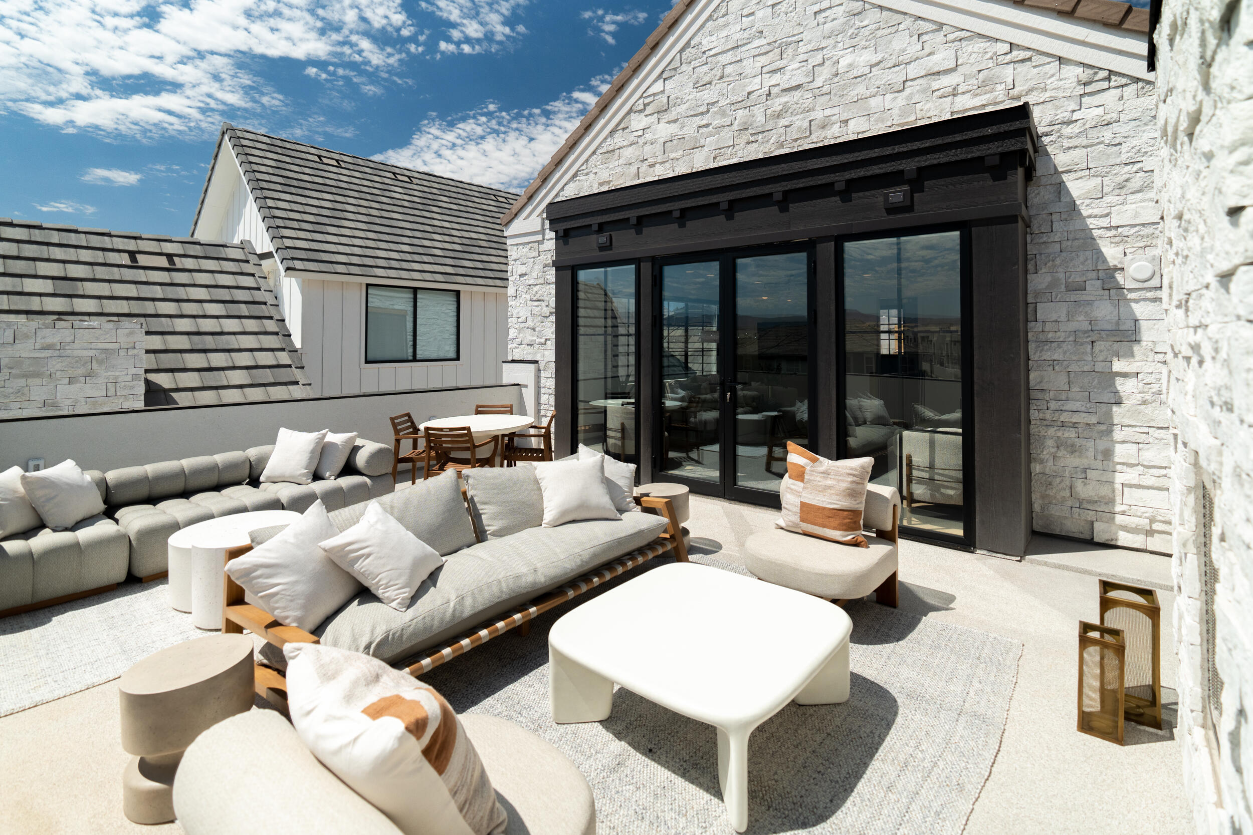 DESERT COLOR RESORT - Residential