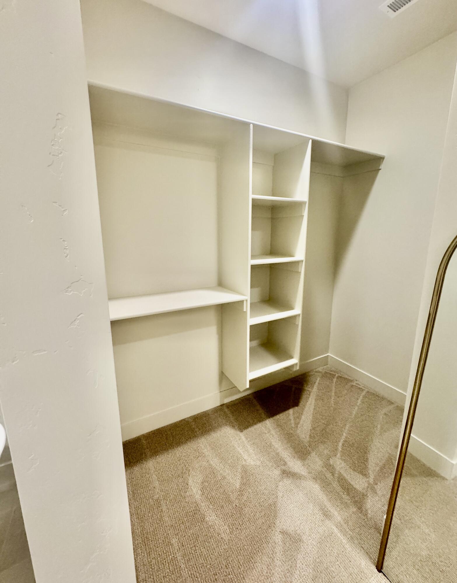 BLOOMINGTON HILLS - Residential