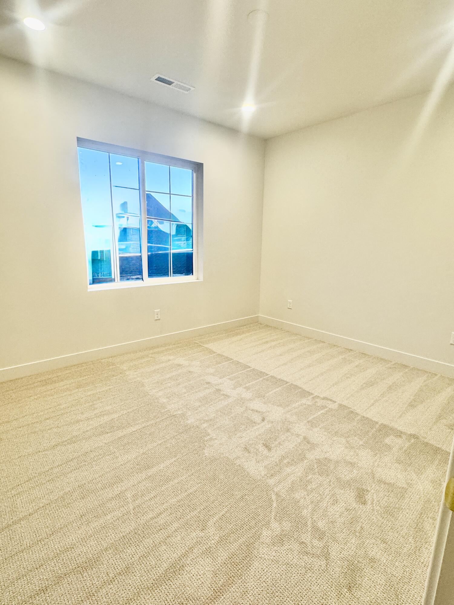 BLOOMINGTON HILLS - Residential