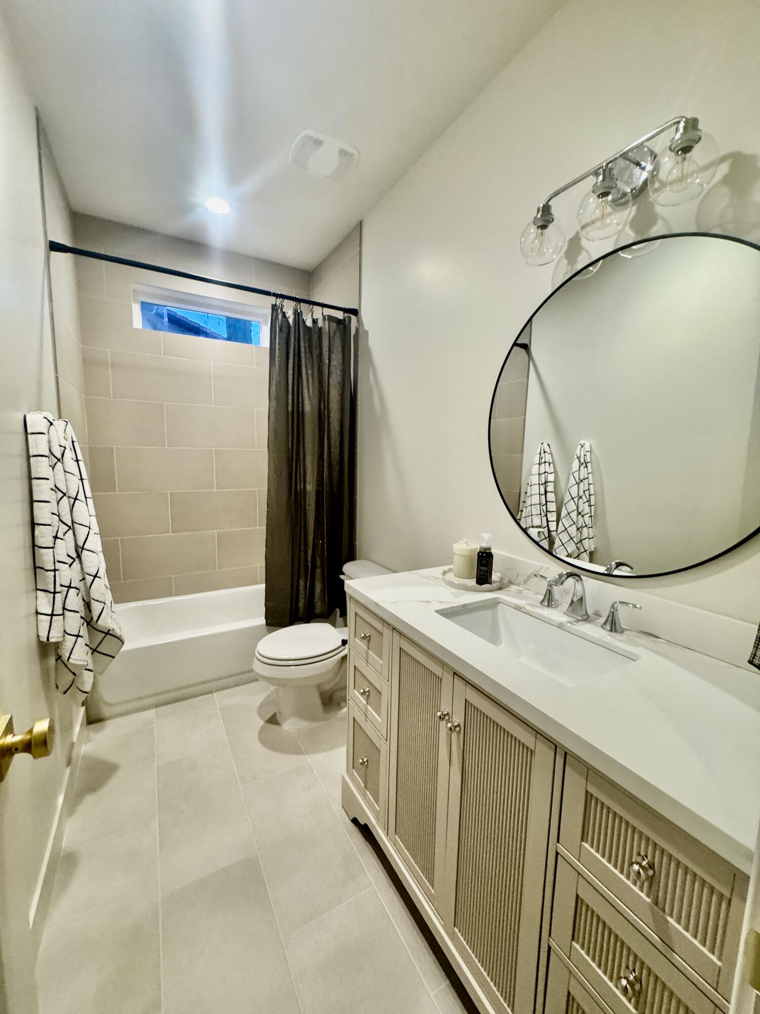 BLOOMINGTON HILLS - Residential