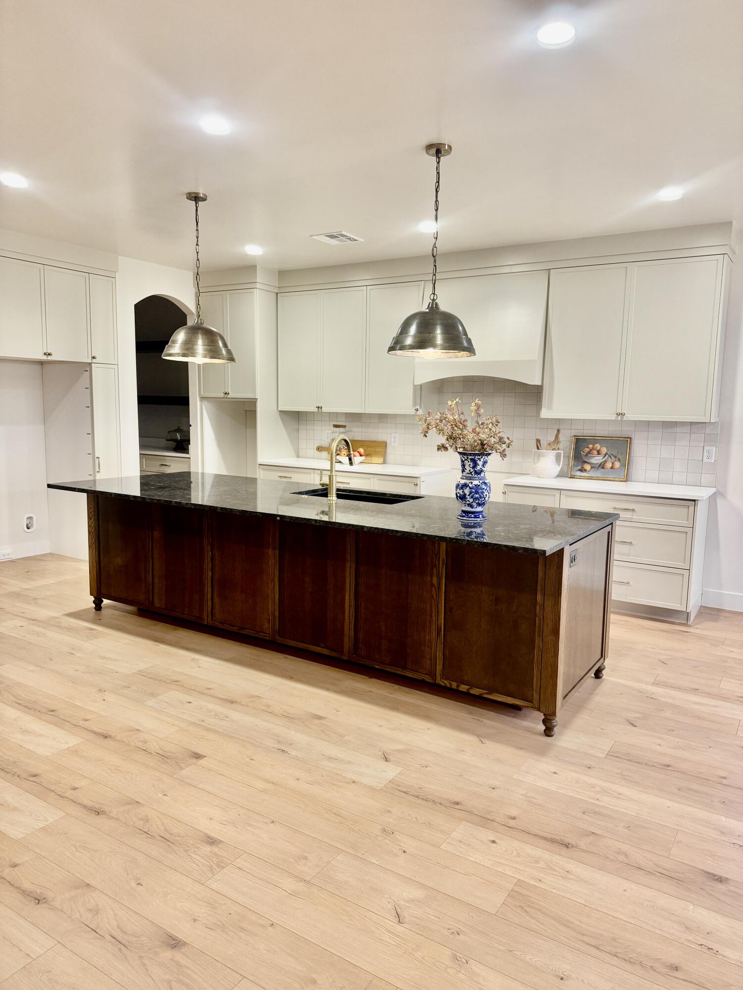 BLOOMINGTON HILLS - Residential