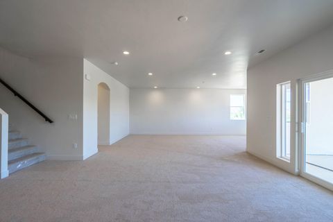 Tiny photo for 3043 S SWEETGUM CIR, Saint George, UT 84790 (MLS # 26-269334)
