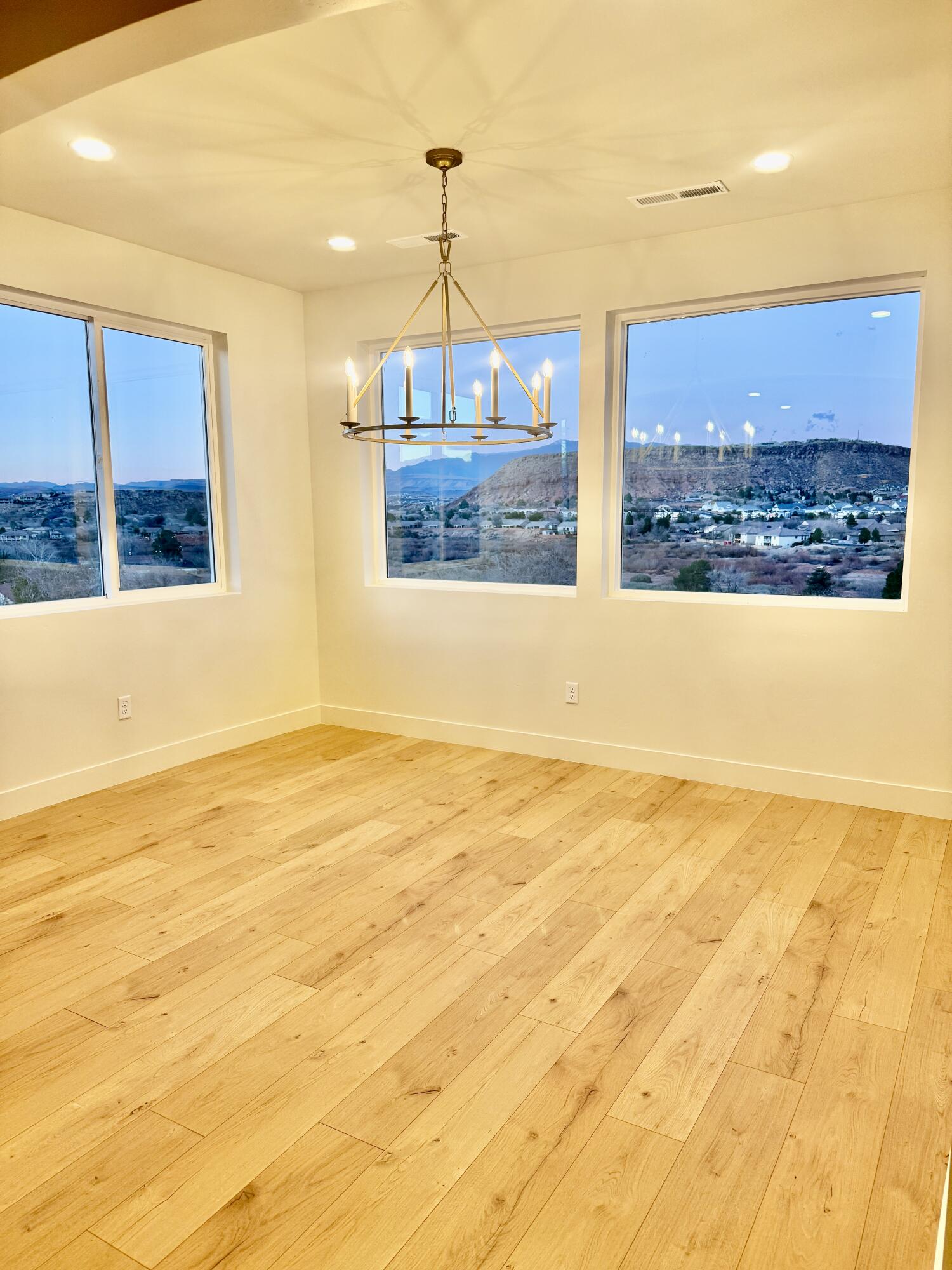 BLOOMINGTON HILLS - Residential