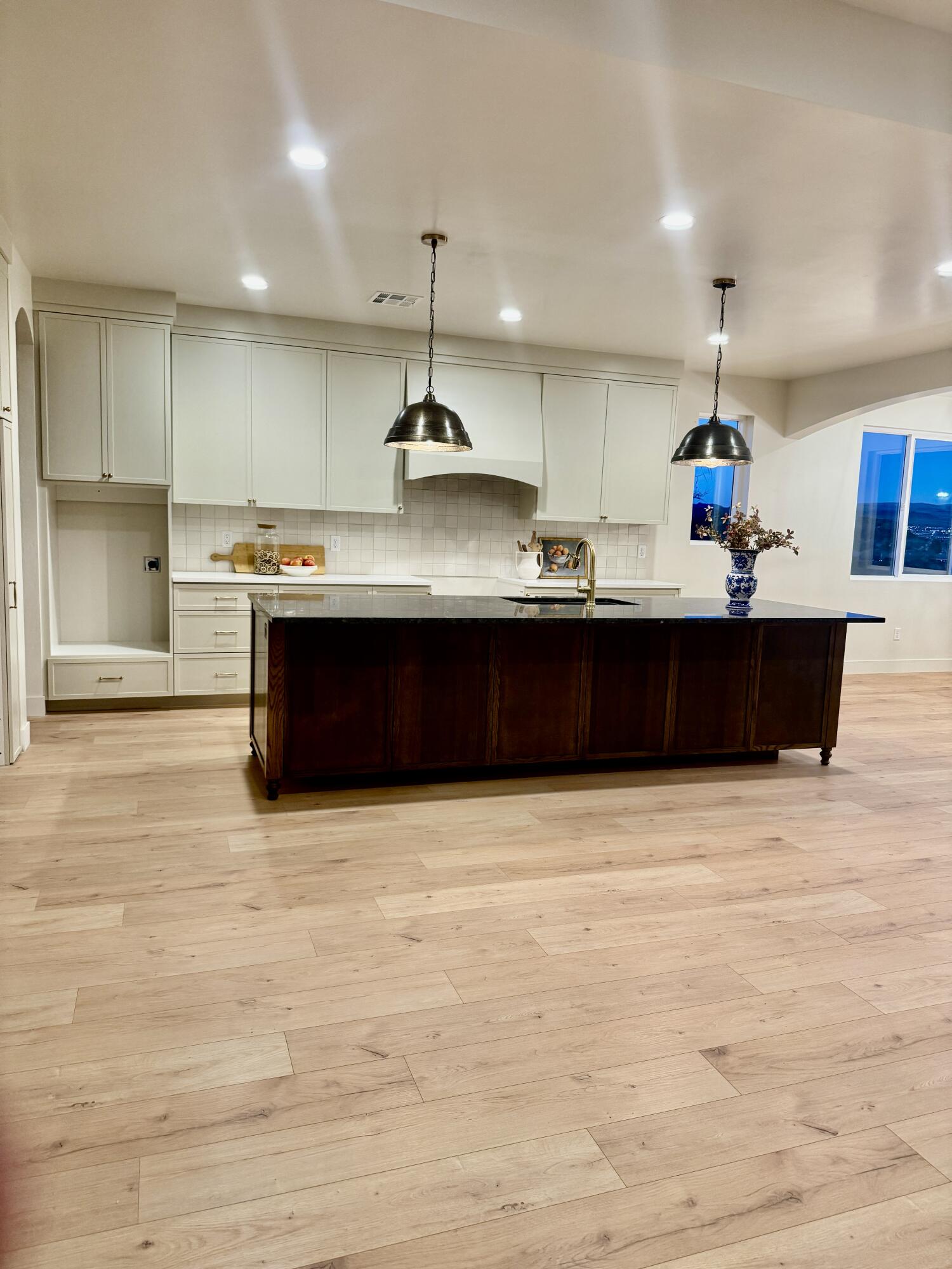 BLOOMINGTON HILLS - Residential