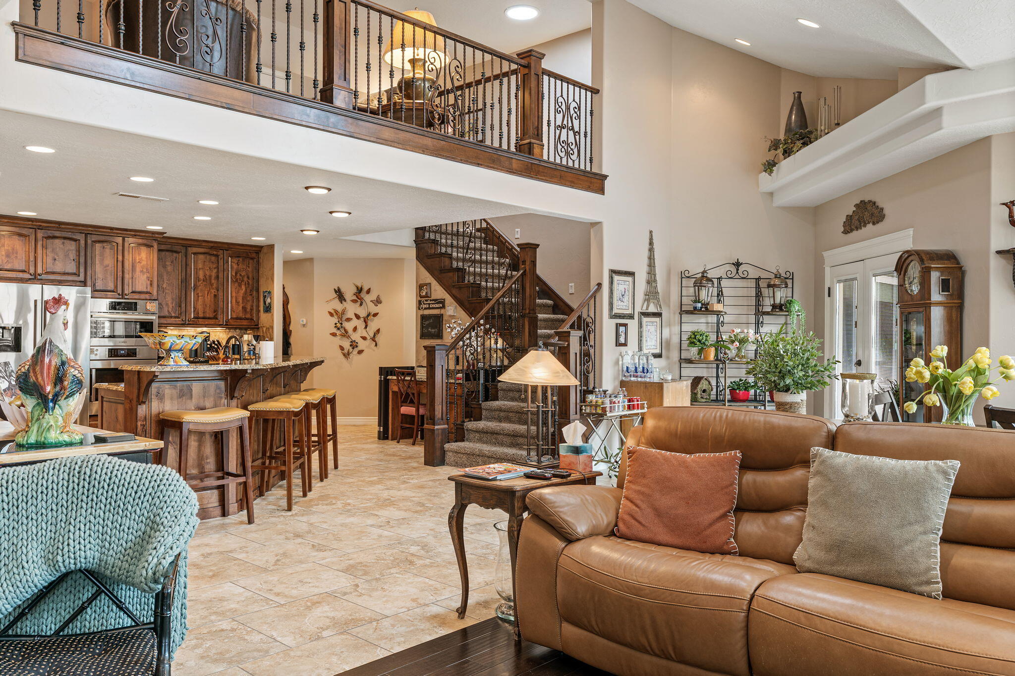 BOULDERS - Residential