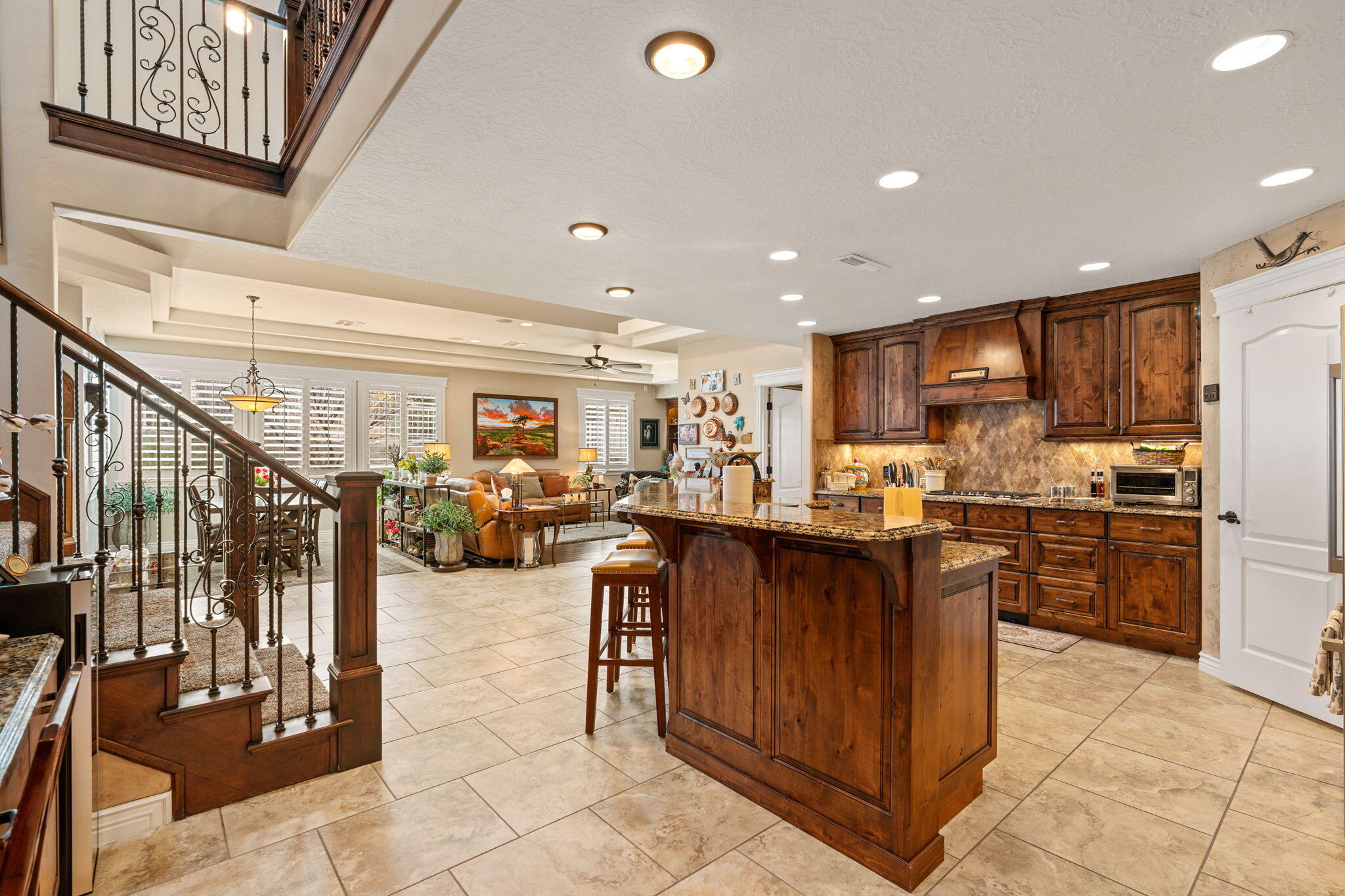 BOULDERS - Residential