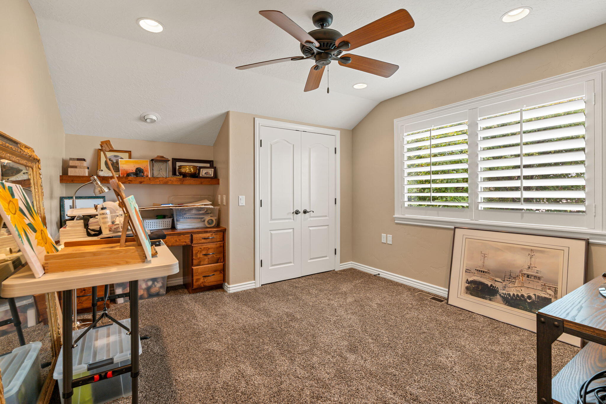 BOULDERS - Residential