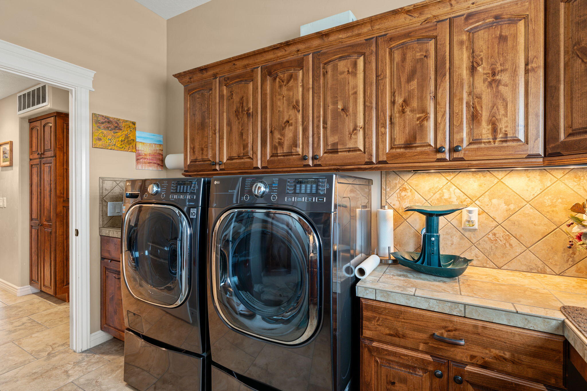 BOULDERS - Residential