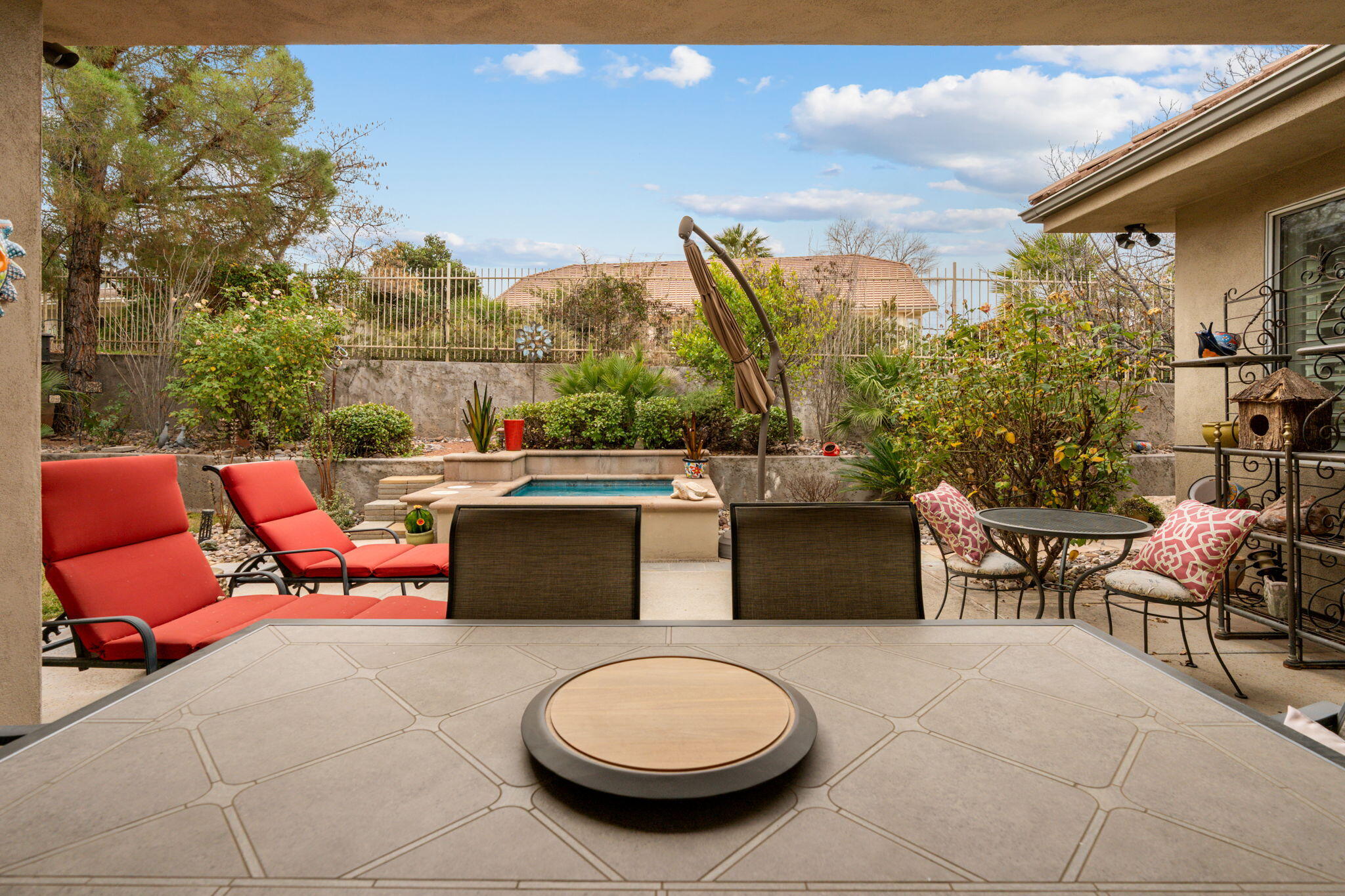 BOULDERS - Residential