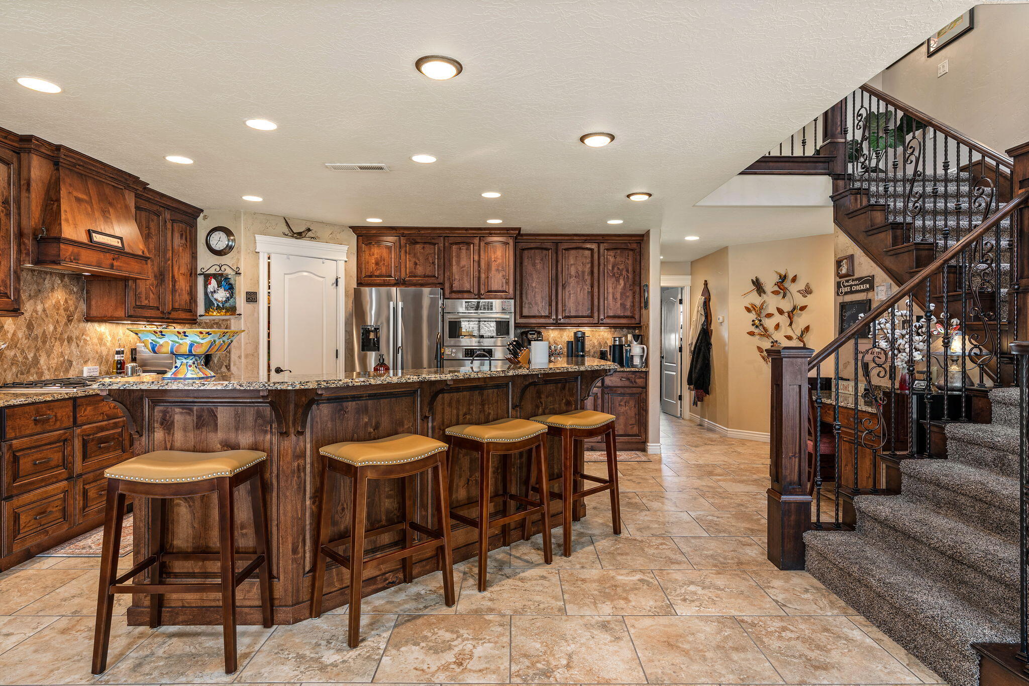 BOULDERS - Residential