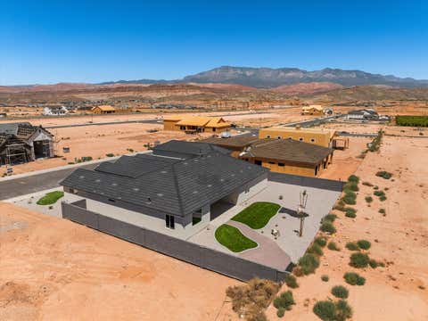 Tiny photo for 1717 S 3630 W, Hurricane, UT 84737 (MLS # 26-274804)