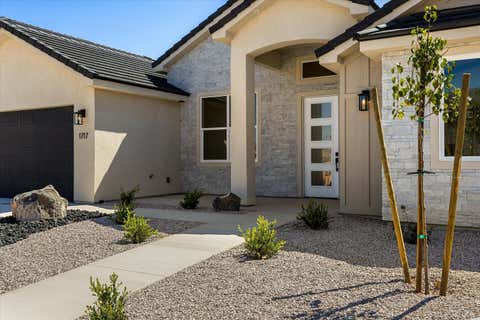 Tiny photo for 1717 S 3630 W, Hurricane, UT 84737 (MLS # 26-274804)
