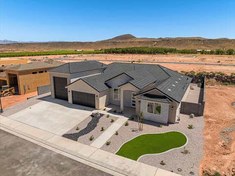 Tiny photo for 1717 S 3630 W, Hurricane, UT 84737 (MLS # 26-274804)