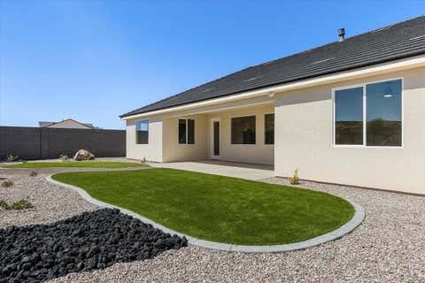 Tiny photo for 1717 S 3630 W, Hurricane, UT 84737 (MLS # 26-274804)
