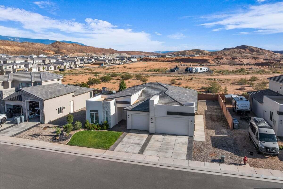 RIVERBEND AT SUNRISE VALLEY - Residential