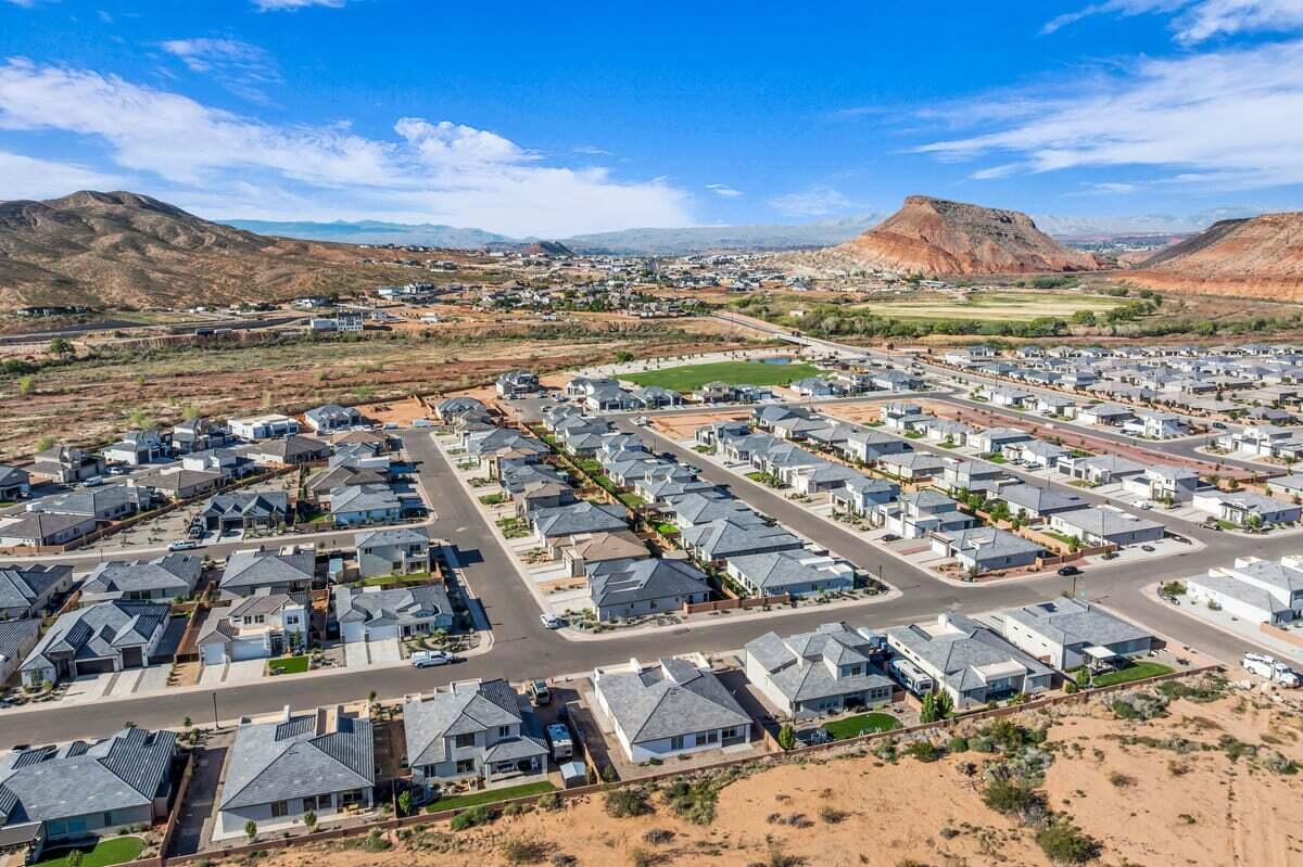 RIVERBEND AT SUNRISE VALLEY - Residential