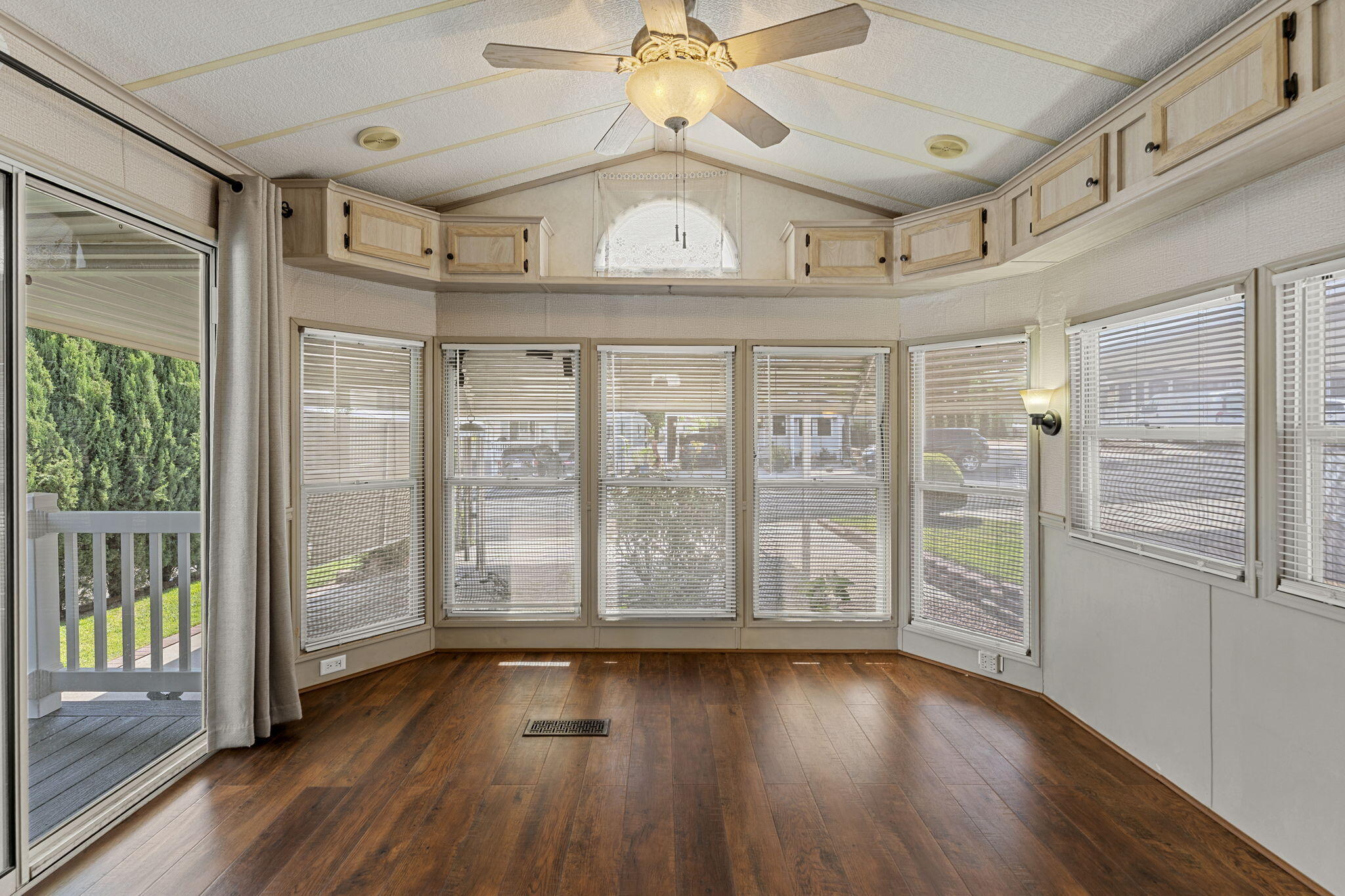 CHEROKEE SPRINGS RV PARK - Residential