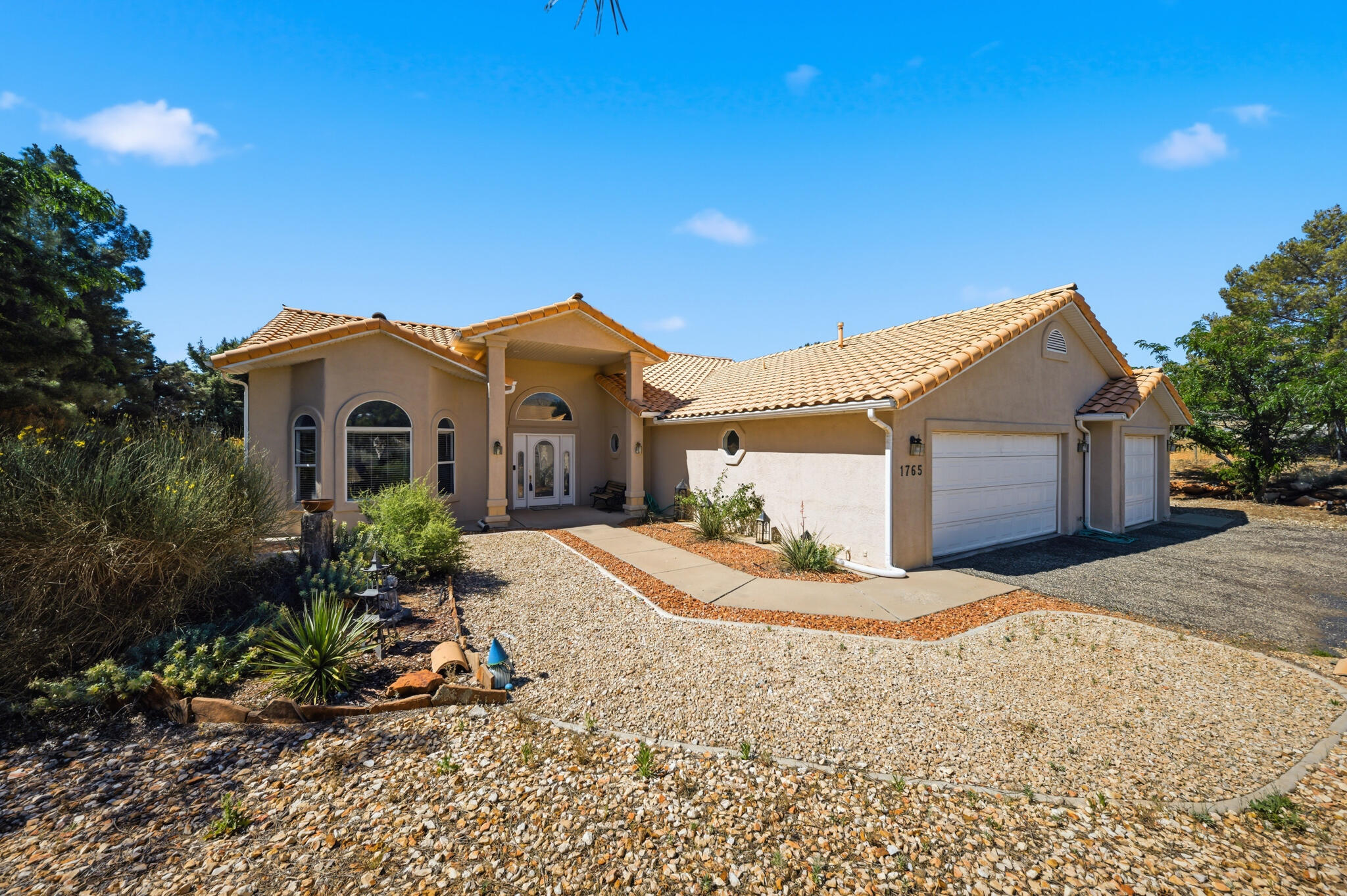 WINCHESTER HILLS - Residential