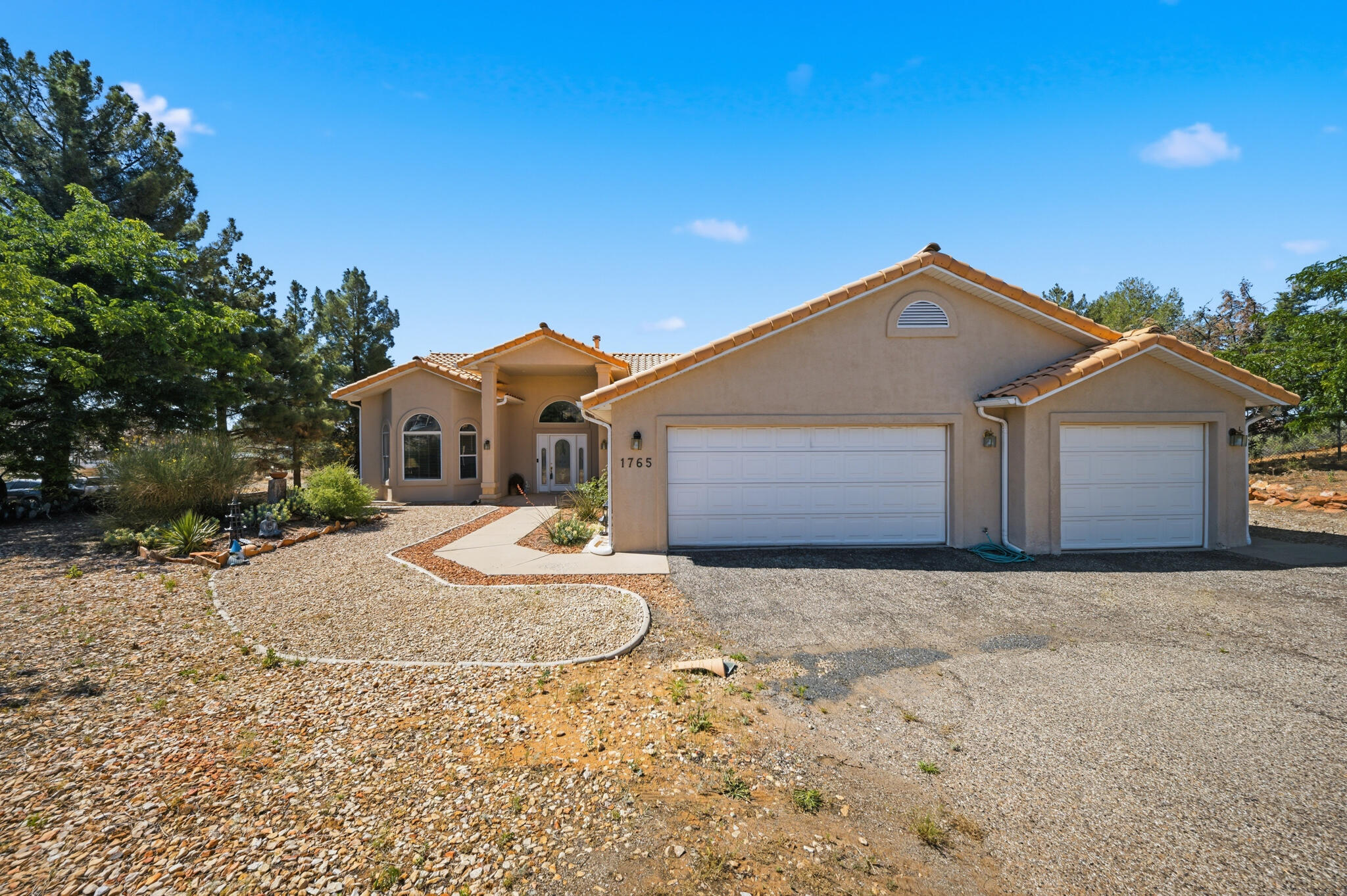 WINCHESTER HILLS - Residential