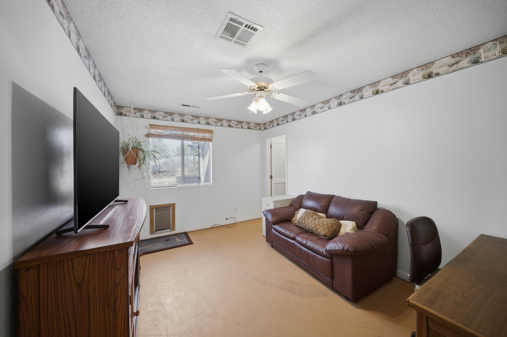WINCHESTER HILLS - Residential