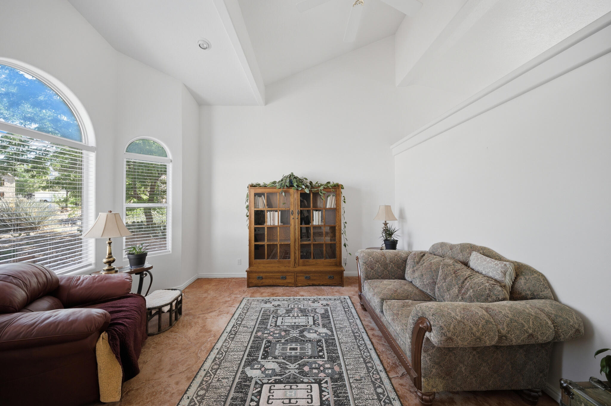 WINCHESTER HILLS - Residential