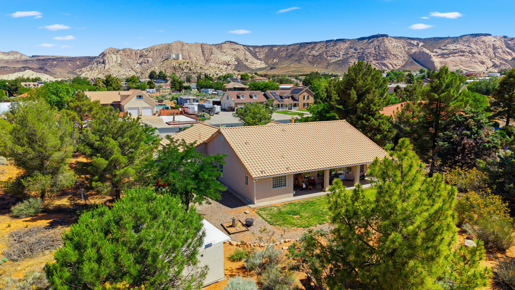 WINCHESTER HILLS - Residential
