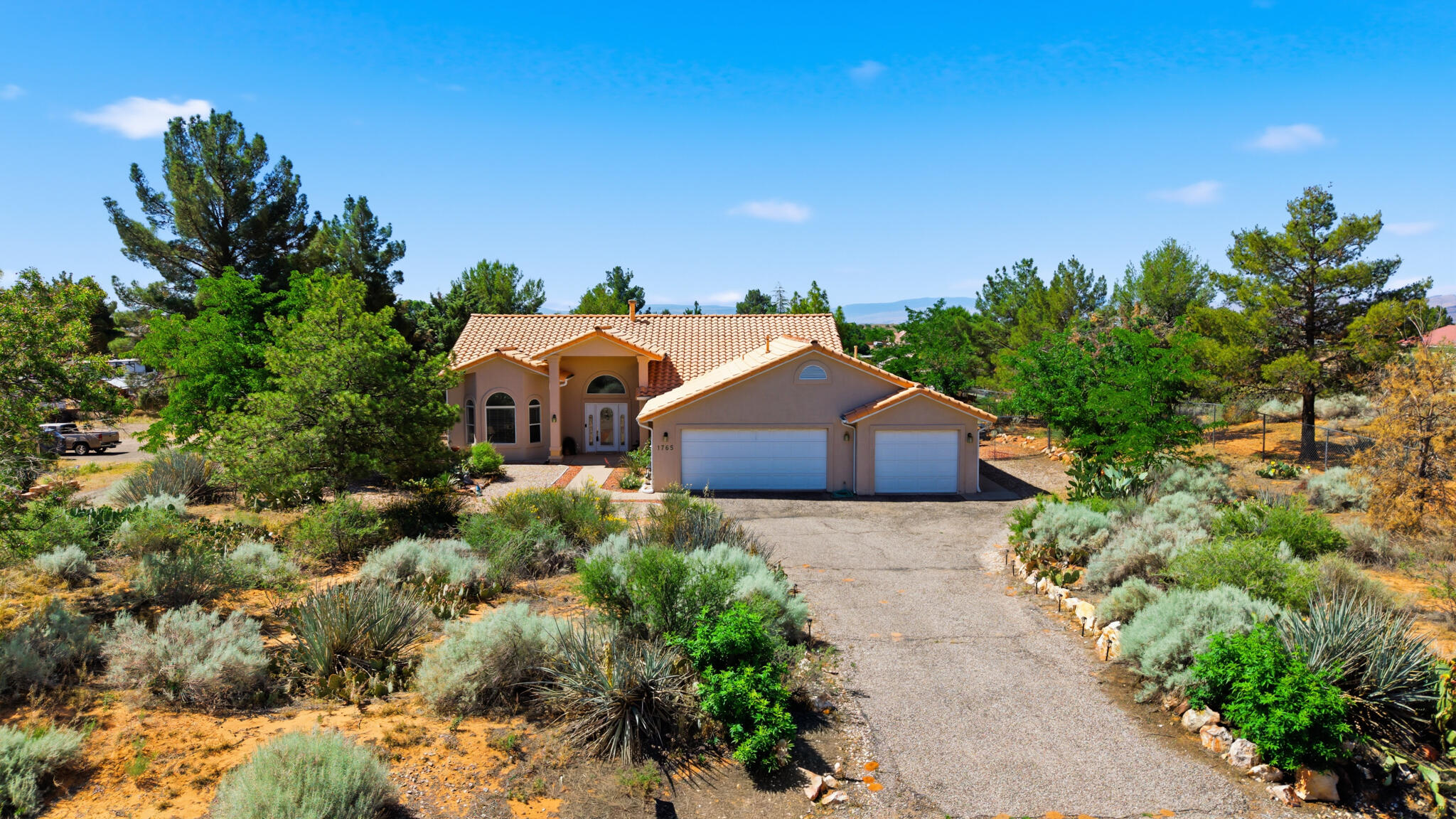 WINCHESTER HILLS - Residential