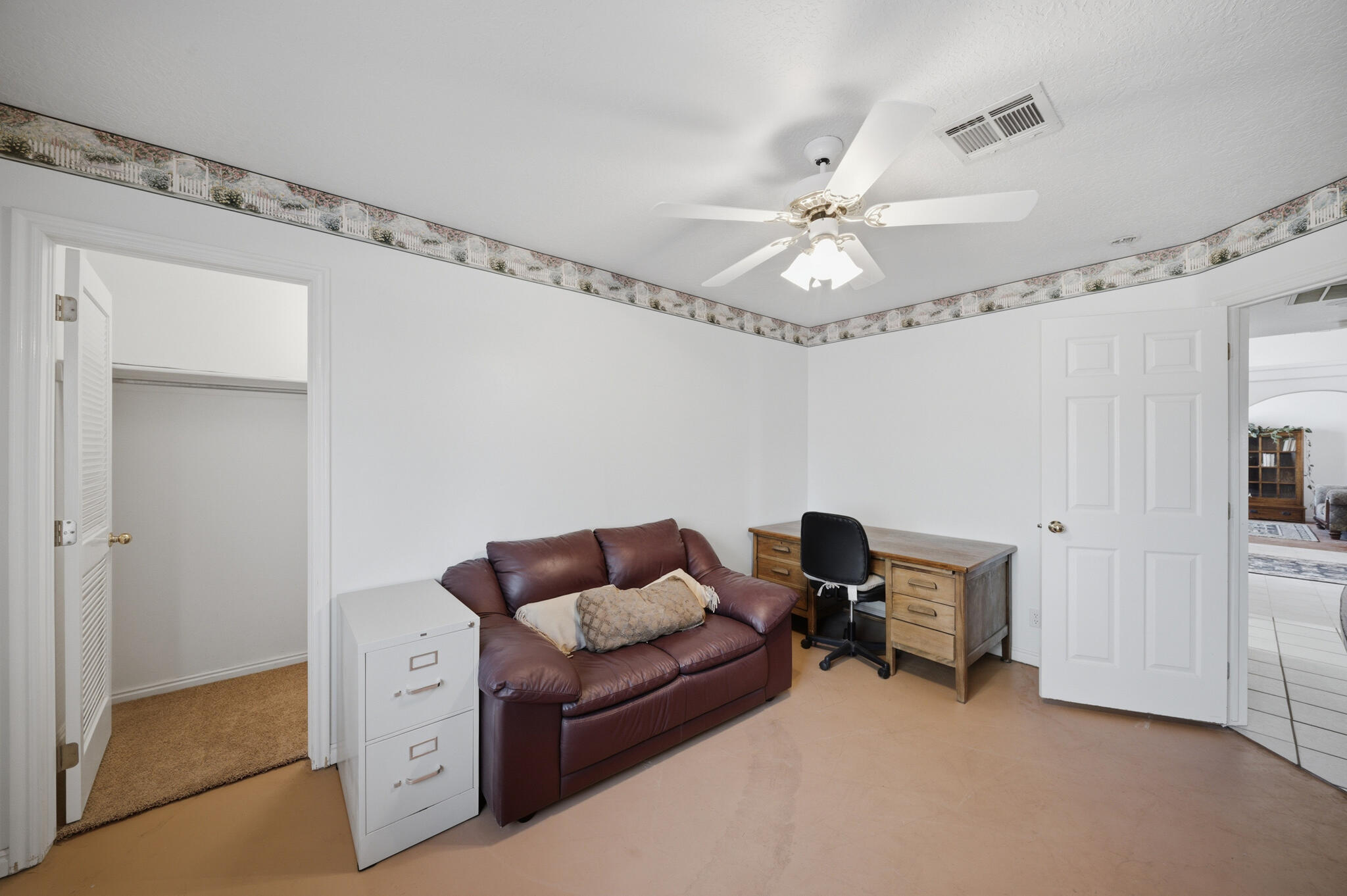 WINCHESTER HILLS - Residential